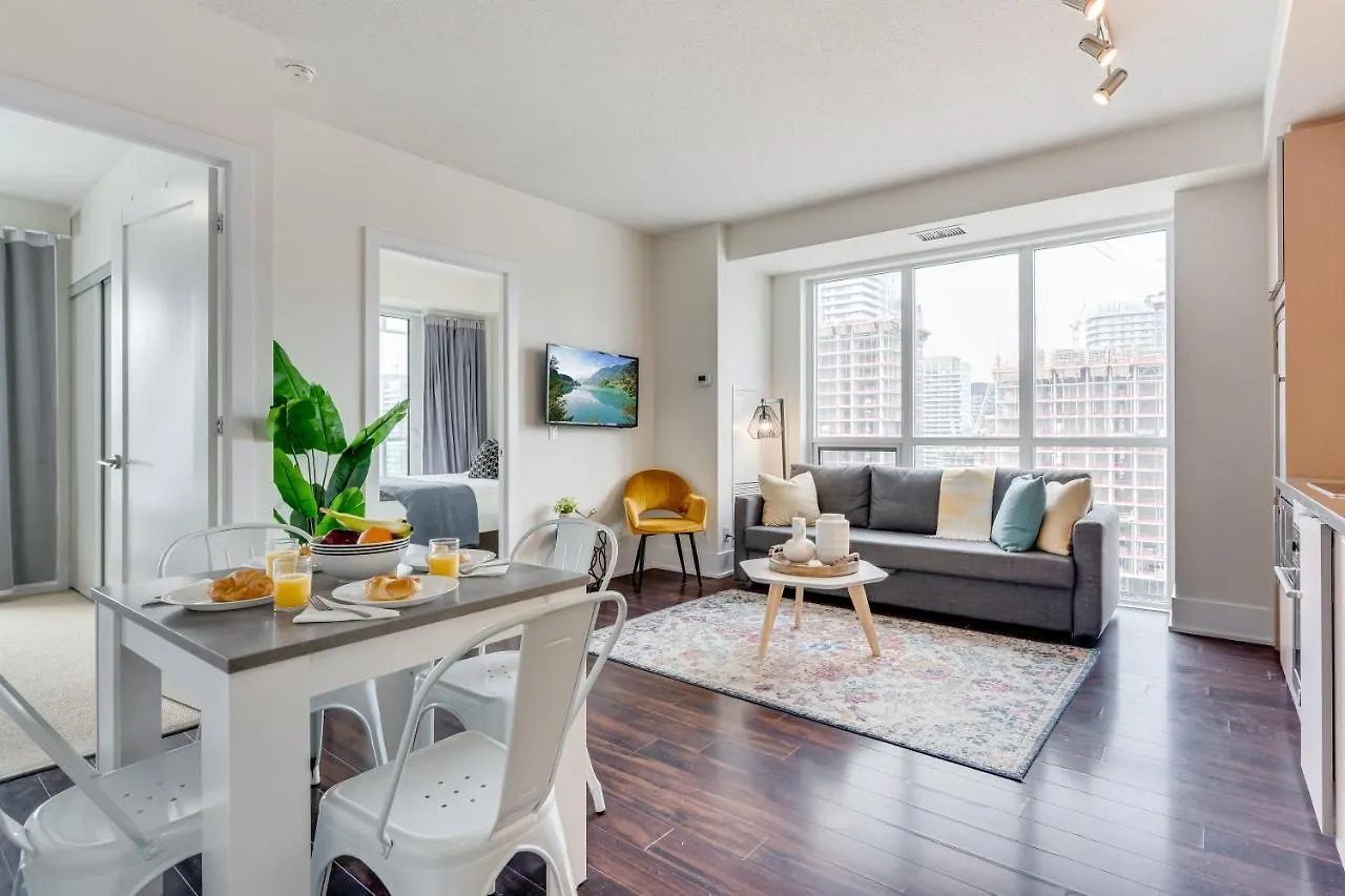 The Diamond Collection - Family Friendly 2 Or 3 Bedroom Suites Toronto 0*,
